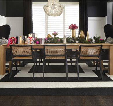 Dining room with NEW FLOR Signature Rug Manhattan