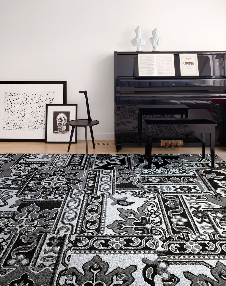 Turkish Bloom - Black Turkish Bloom - Black